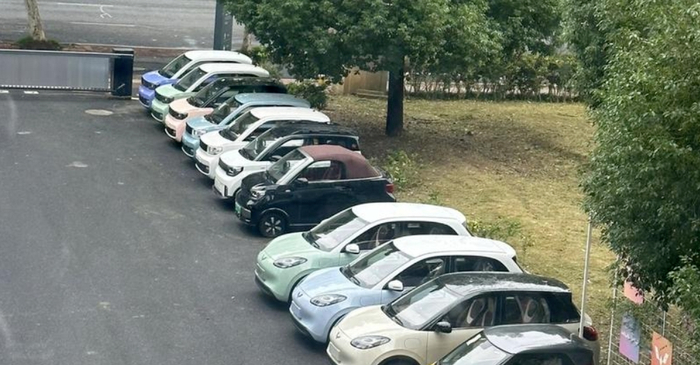 最近一张截图搅动了车圈风云，把向来被调侃“正版老头乐”的微型车抬上了桌。