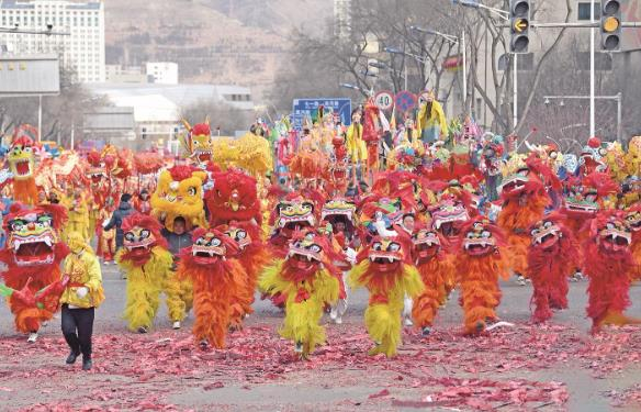 舞狮表演。祁晓军 摄