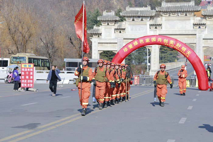 今年元旦期间，国家消防救援局河南机动队伍开展防火专项行动。