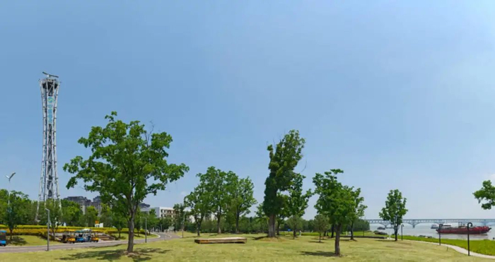 南京长江航道旁，中国移动5G-A通感一体基站织起“低空智联网”