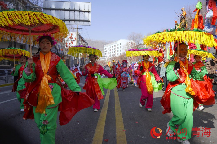 　　秧歌队伍。人民网记者 甘海琼摄