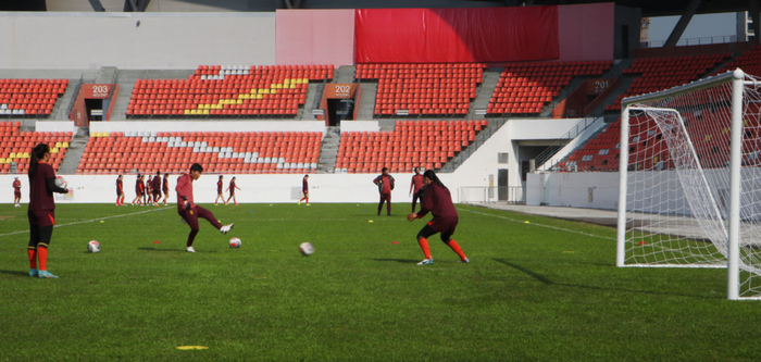 △中国国家女子足球队在肇庆新区体育中心足球场开展集训。来源 肇庆新区发布