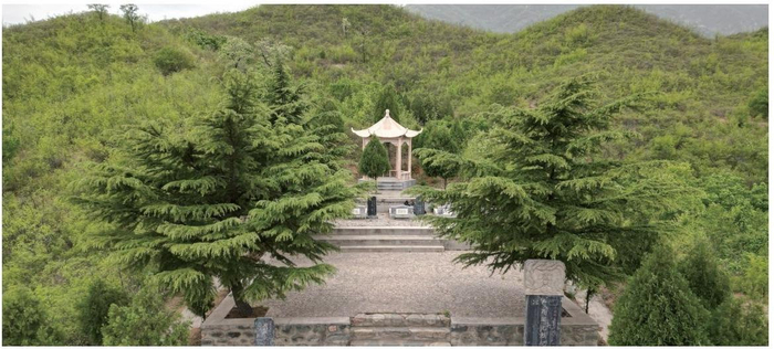 朝鲜义勇军烈士墓群。 资料供图：《黄北坪村史》