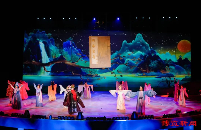 红叶柿岩旅游区的《奇幻聊斋》演出剧照