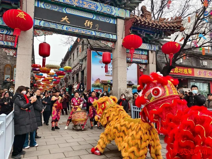 周村古商城景区的迎宾表演
