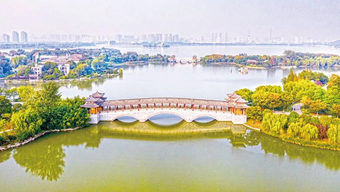 徐州市云龙湖景色。新华社记者季春鹏摄
