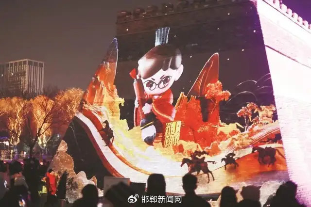 丛台公园3D投影成语动漫吸引众多游客。邯郸新闻传媒中心记者 刘学维 摄