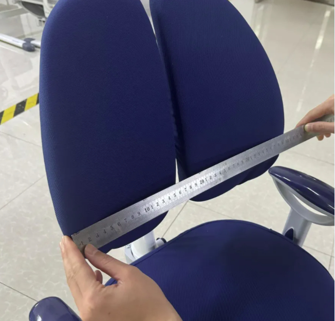 椅背宽度测量示意图