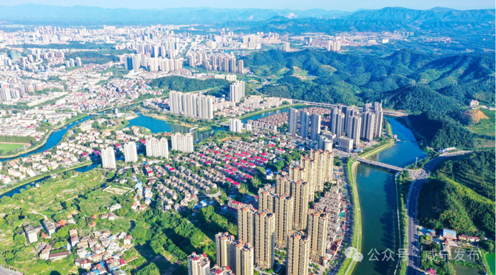 淦水绕咸宁，美景似画卷