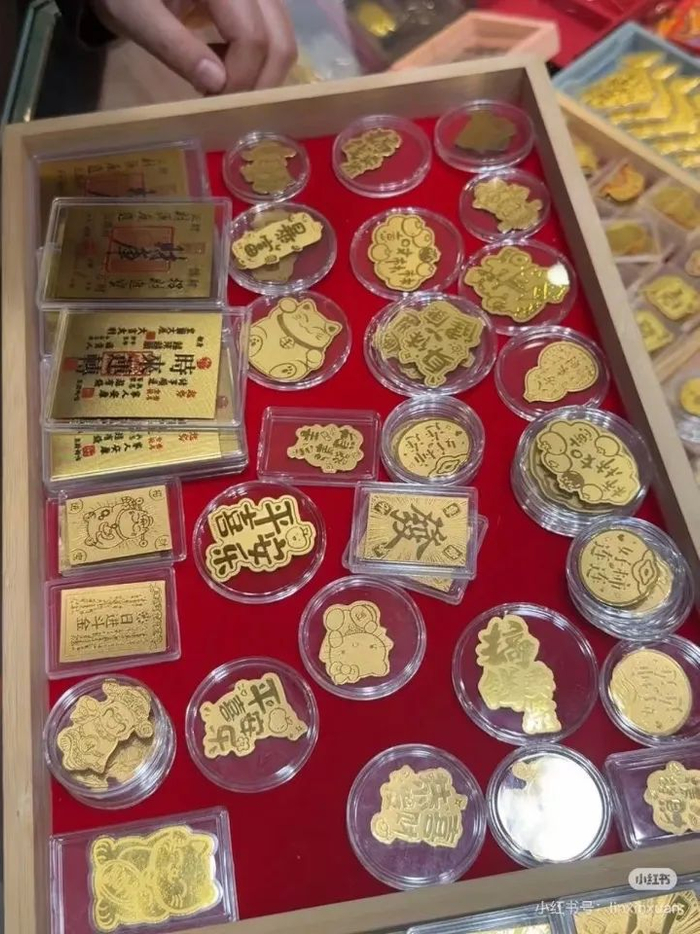 老林从水贝市场进货/图源：@社媒账号：米其老林