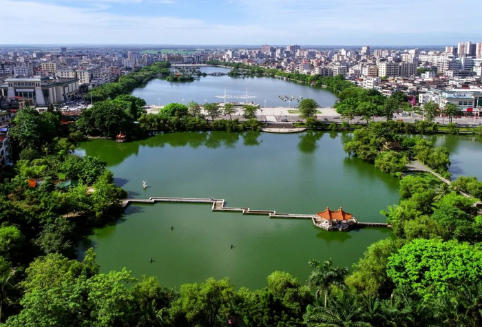 雷州西湖。梁文栋 摄