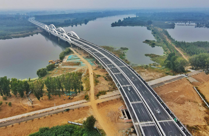 2024年9月29日，厂通路潮白河大桥开通，厂通路全线正式通车。资料图/新京报记者 王贵彬 摄
