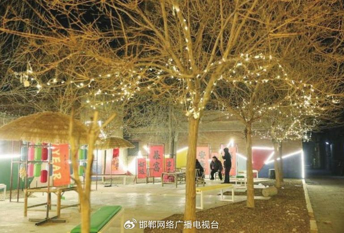 粮画小镇夜景。