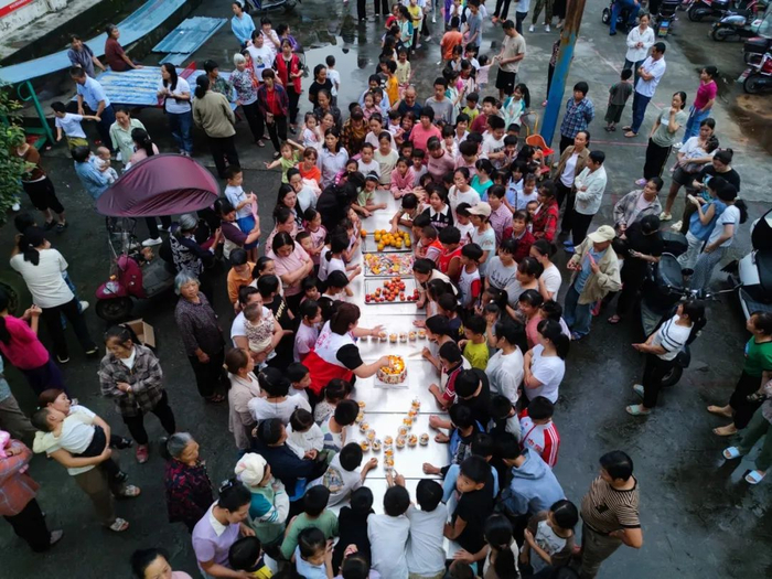 古蓬镇组织各族群众参加庆祝六一主题活动（资料图）