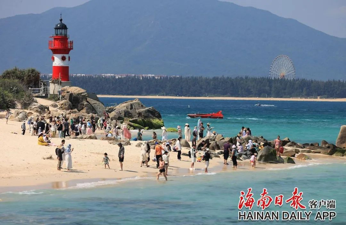 三亚错峰游持续火热。图源于海南日报