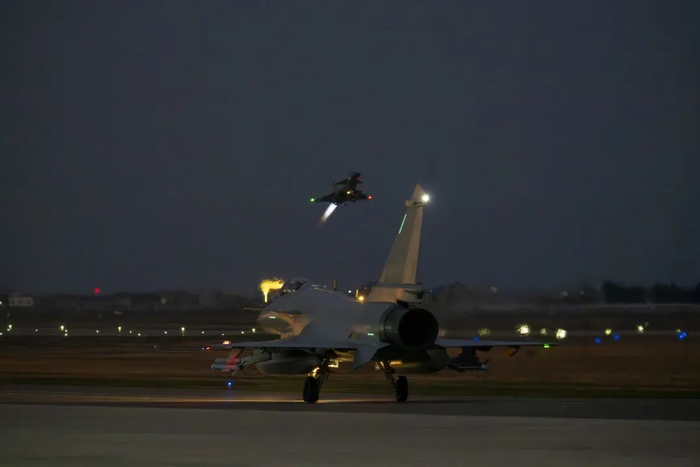 【责任编辑:王金志】