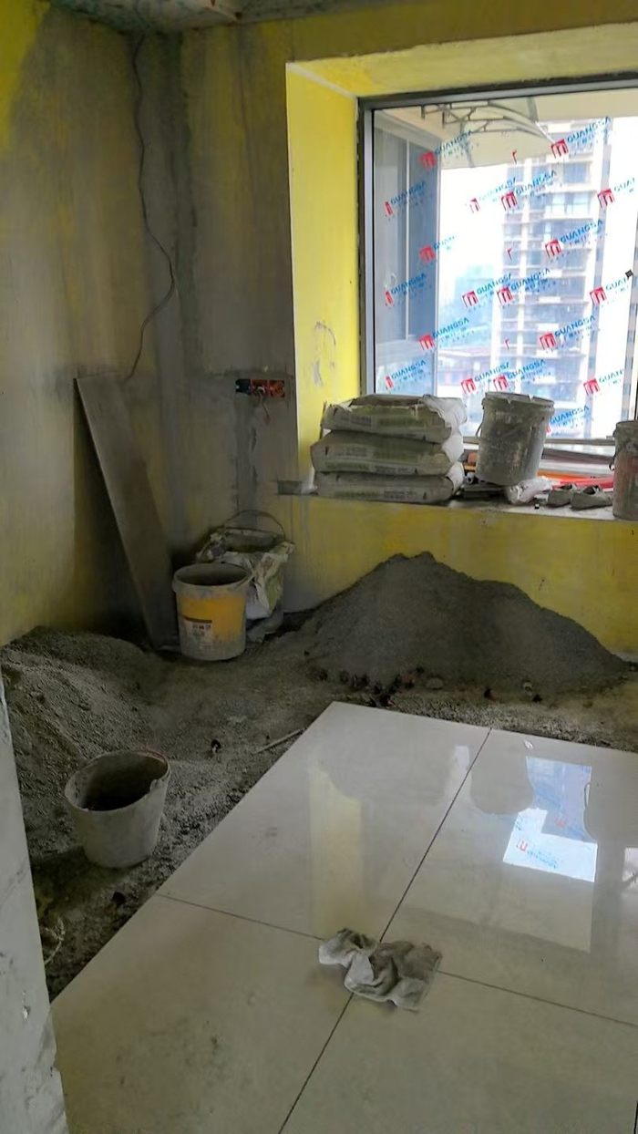 装修“烂尾”。图片由相关业主提供