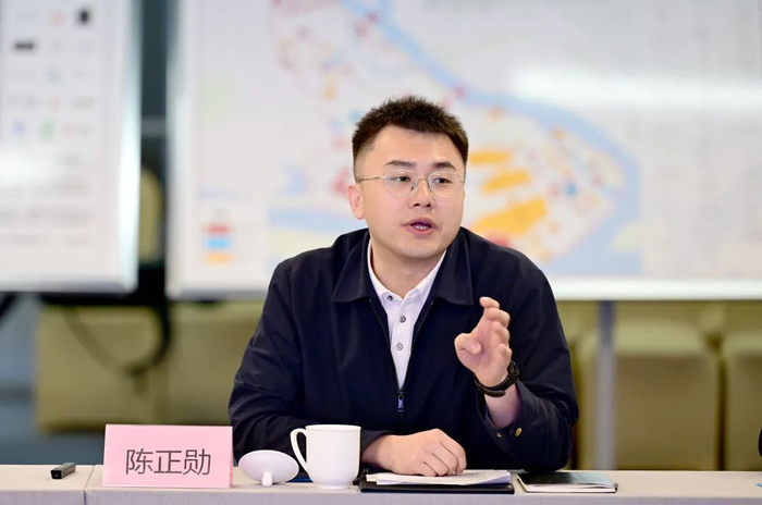 福州新区仓山功能区管委会副主任陈正勋推介福州国际医疗综合实验区及外商独资医院。