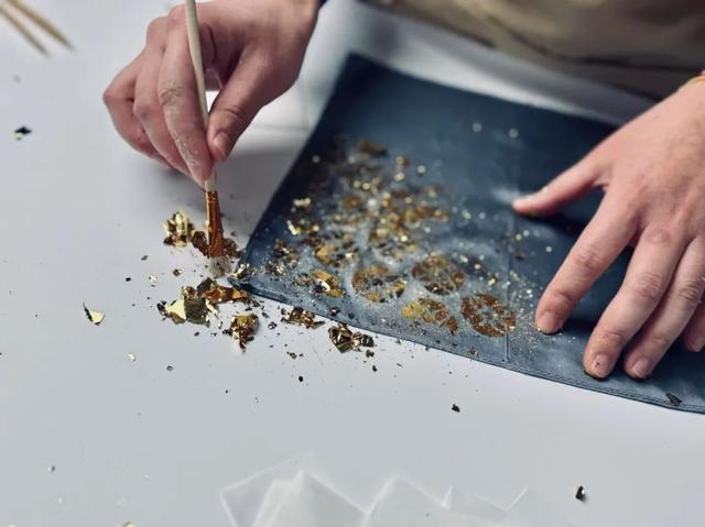 销金工艺体验示意图（爱暖文化提供）