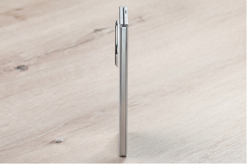 　　↑大折叠做出了直屏直边的既视感