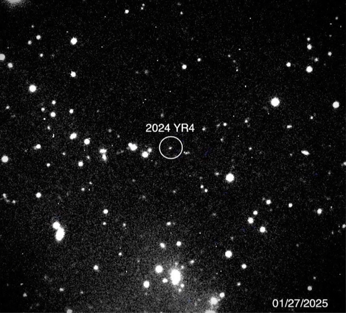 2025年1月27日，美国航天局拍摄的“2024 YR4”小行星图像。图源CNN