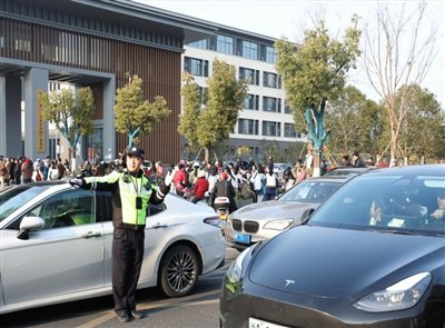 　　记者  陆一平  摄