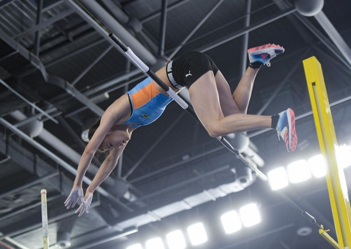 女子撑竿跳高决赛现场，牛春格以4米47的成绩获得冠军（央广网发  2025南京世界田联室内锦标赛组委会供图）