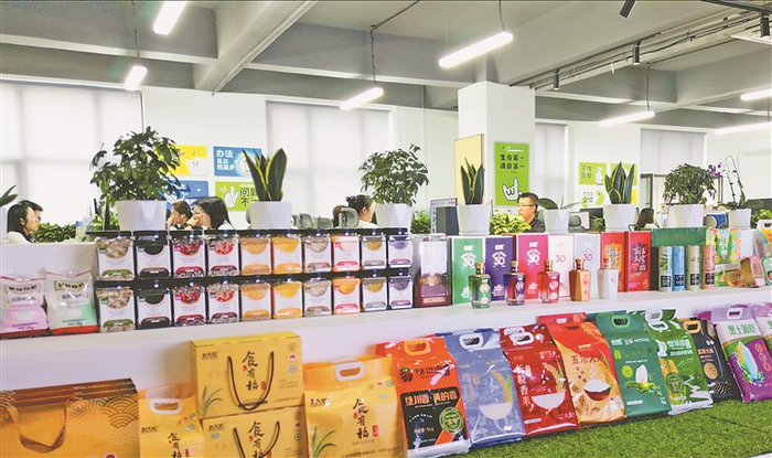     北大荒食品集团产品丰富。 安时萱摄