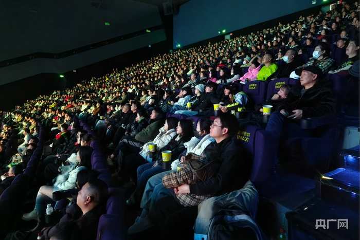 影城的IMAX-GT影厅座无虚席（央广网记者  栾小琳  摄）