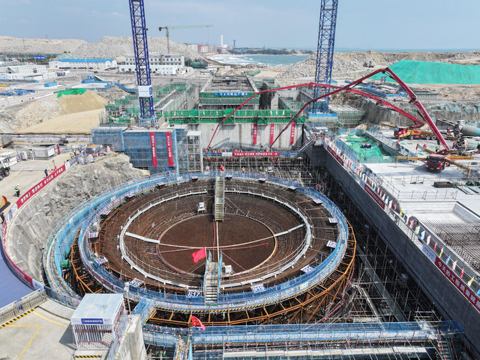 中广核广东陆丰核电项目1号机组完成核岛第一罐混凝土浇筑