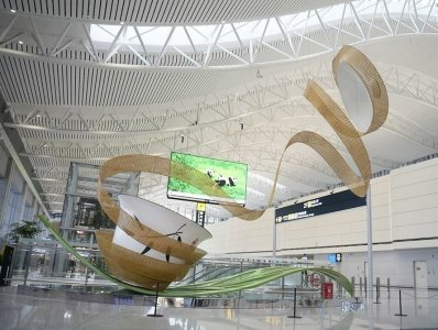 成都双流国际机场1号航站楼艺术装置。邹阿江摄