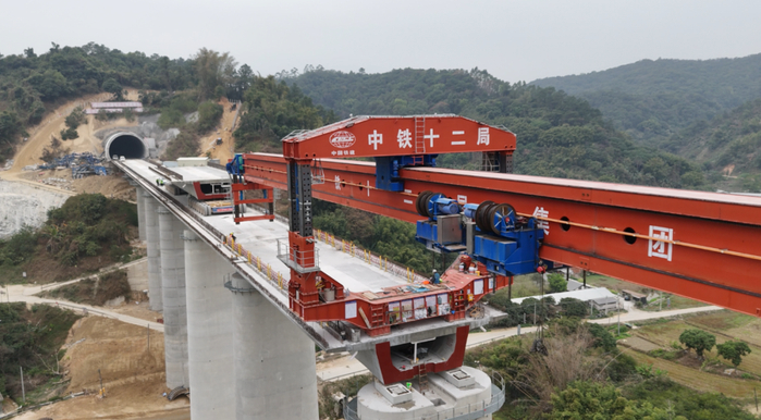 建设中的广湛高速铁路