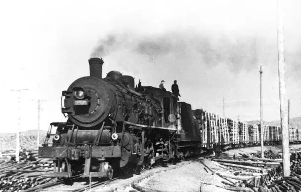 ▲大兴安岭木材运往包钢。