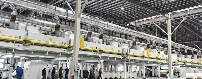 晶华胶粘新材料项目生产现场。唐广 摄