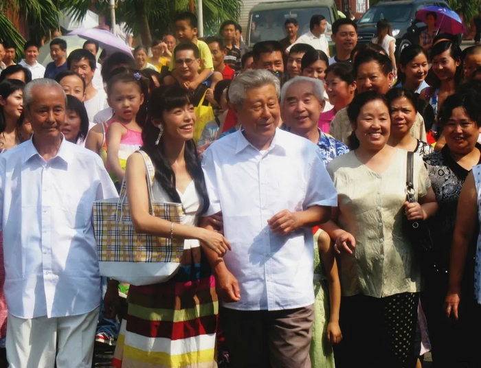 王心刚参加《我的长征》拍摄