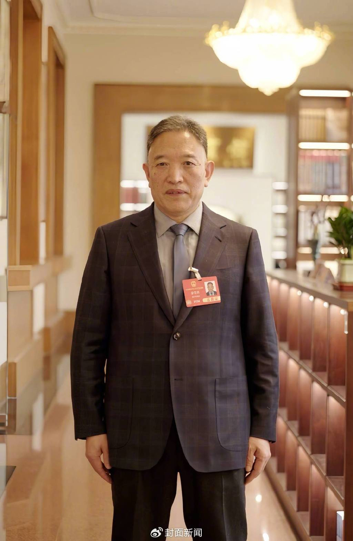 全国人大代表、四川省律师协会会长、国浩律师（成都）事务所首席合伙人 李世亮