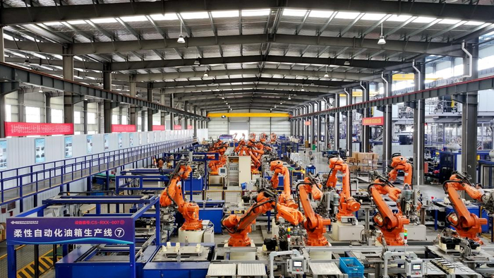 芜湖顺荣汽车部件有限公司柔性自动化油箱生产线。南陵县委宣传部供图