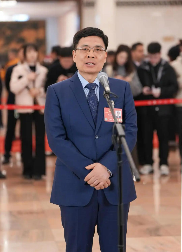 （海尔集团董事局主席周云杰） 