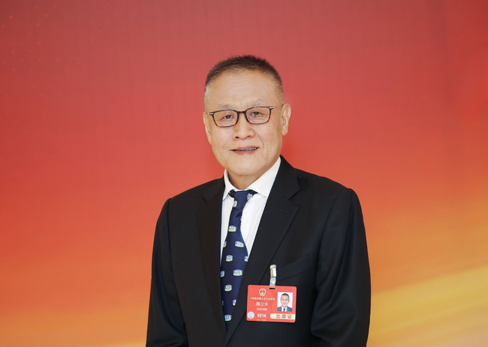 全国人大代表、君乐宝乳业集团董事长兼总裁魏立华 受访者供图