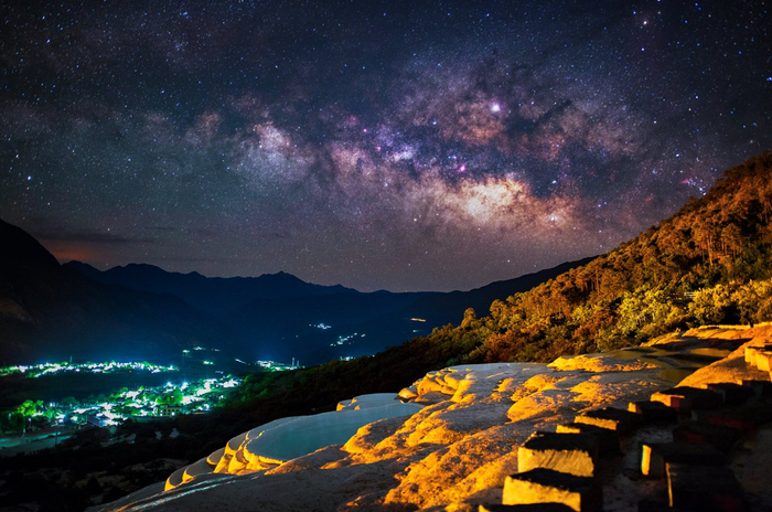香格里拉白水台夜景 崔永江 摄