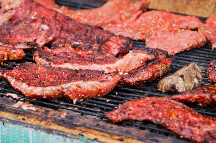烤肉 巍山县委宣传部供图