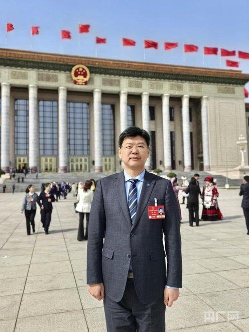 2025听两会|全国人大代表栾俊:建议完善职工创新机制 促进科技创新和产业创新