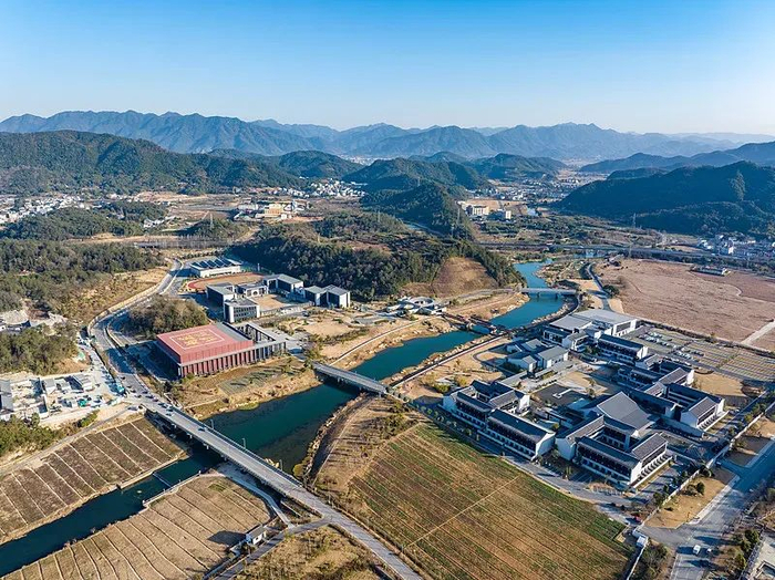 图为浙江绍兴枫桥镇