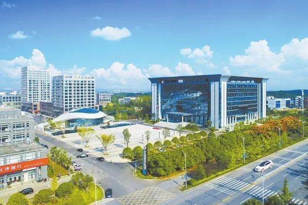 ▲宁乡高新区是国内少数拥有完整储能产业链的地区之一。（资料照片）