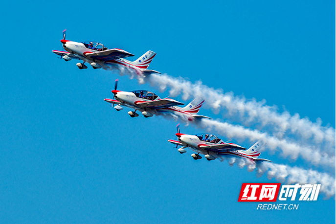 ▲株洲产轻型飞机亮相珠海航展。