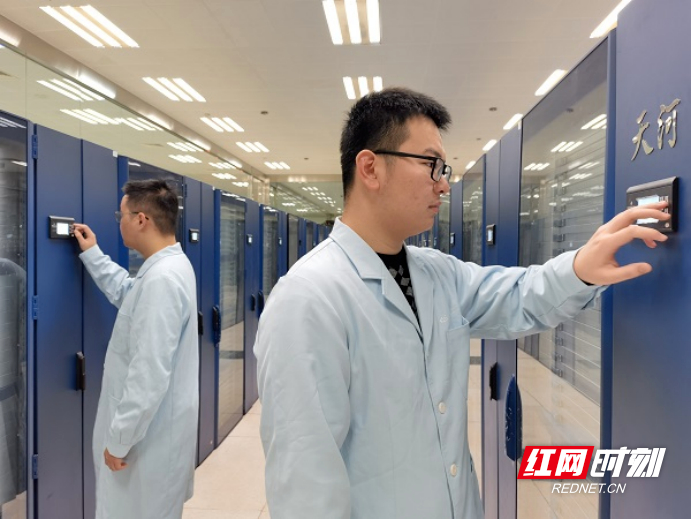 ▲位于国家超级计算长沙中心的“天河一号”计算机。