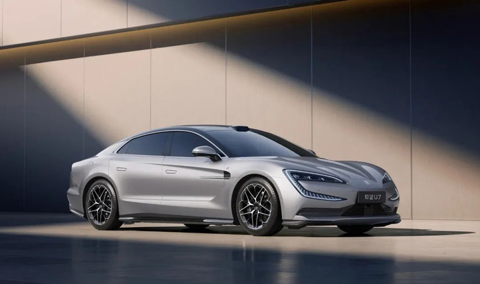 图源：仰望汽车官方