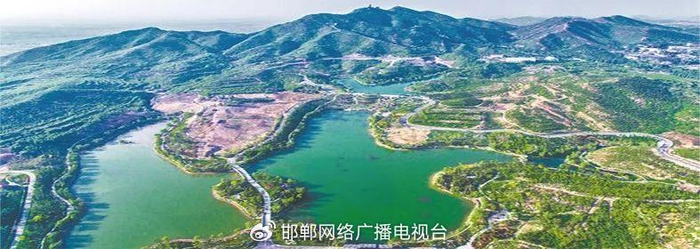 ▲生态修复后的紫山。刘佳 摄