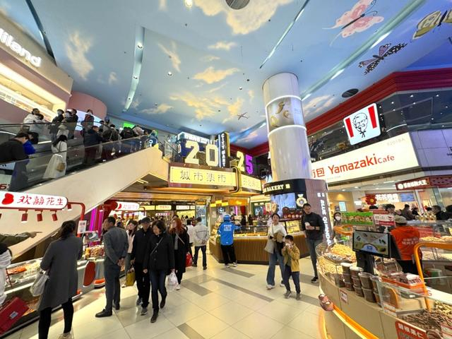 长宁龙之梦 舒抒 摄