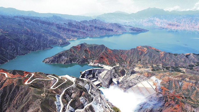 青海省黄河上游李家峡水电站。王国栋 摄